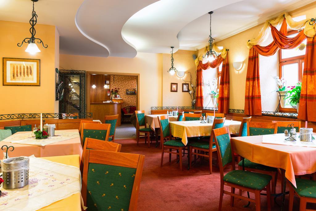 פלזן Hotel Palace מראה חיצוני תמונה